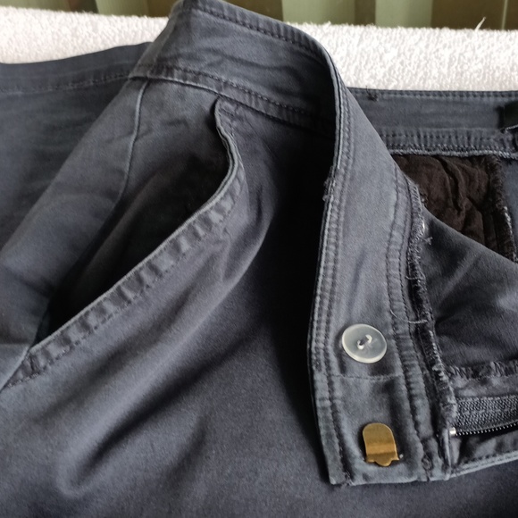 Jones New York Dark Grey Pants - Picture 7 of 7